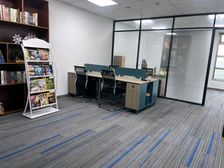 南商地铁口 红巨大厦85平 带家具出租