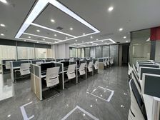 华创国际B座14房+85卡出租,豪华装修,带品质家具拎包办公