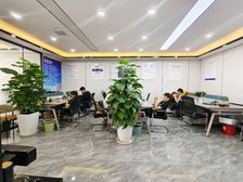 西山区万达广场旁丨蓝公昆仑中心丨双商圈带全套办公家具丨三隔间