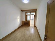 河西小学一墙之隔 质监局 老证,三中书包房 二楼