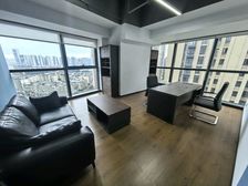 西山区金地中心丨全新精装商业写字楼出租丨东南向10隔间公摊小