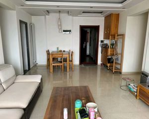 靓景名居 精装通透三居92万103平送车位小房