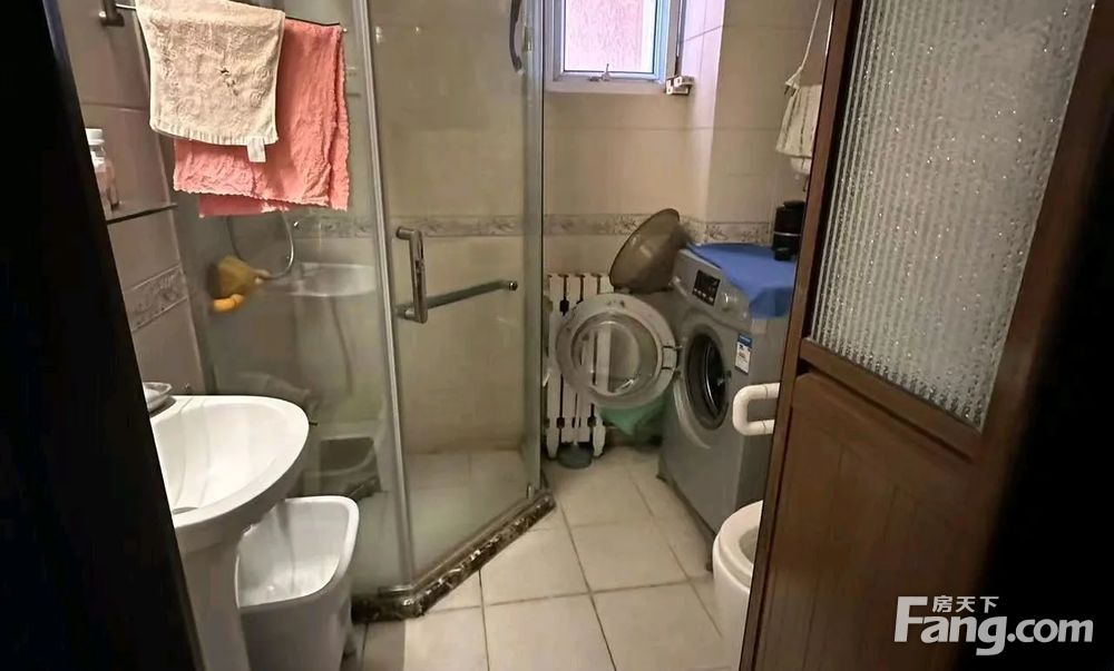 清华大学家属院小区租房,三室一厅,清华院士楼 荷清苑 大三居两卫面积