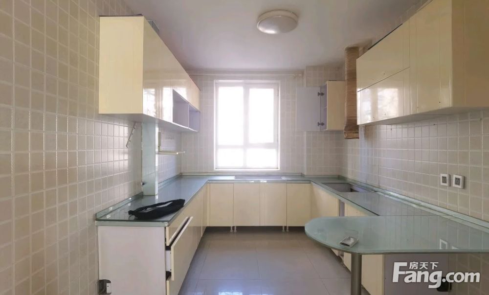 星海公园宏都筑景一期多层洋房3室2厅小区中心2楼238万