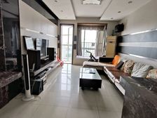 高楼层看南湖。 景观好,富丽华庭旁边