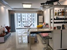邻高铁,精装修。三室两厅两卫,116.57平米,带地下室。