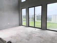 稀缺型一线江景双拼别墅,带大花园