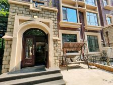 罗湖英君别墅,带花园,露台阳光房,豪华装修,出门公园