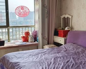 哈院家属院 百货大楼旁边 三中 人民路 精装 三居