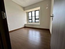 精装修拎包入住首付 1 万月供 2100