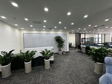 【裕华万达广场】313平精装带家具4+1格局 鑫科鸿昇财库