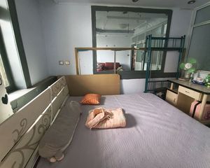 三中 报社街 简装101平四室 32万 老证 顶楼