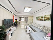 单价6100 带院 131平 精装 带家具 房前可停