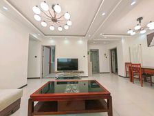 市中心 下楼到三中公园壹号 97平3居 精装 老证 带家具家