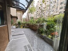 东南片区 一楼带前后双花园,原房东装修 随时看房