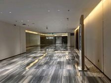 民盈国贸中心T2栋290方边位双面采光,全新装修可配家具