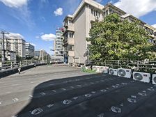 附赠装修近100平大露台 一梯两户 99年房龄