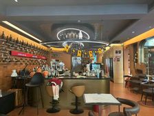 新出大望路地铁站临街一层把角双展示面150平全业态招租