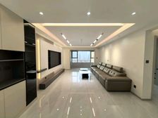 市中心!三中!碧桂园天悦府豪装四居室没连廊好楼层有证随时过户