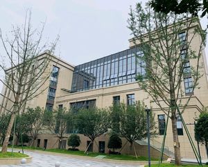 临湖独栋 水电钱三通 精装现房 24空调 面积可以组合