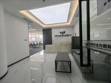 东城繁华商圈御景大厦211方精装修3+1格局带家具租金30几