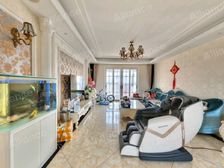 打破底线的价格。精装修四房。诚心卖的很