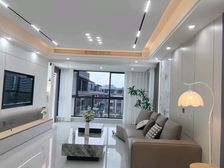 急售,紫云府三房两厅两卫看起可以谈