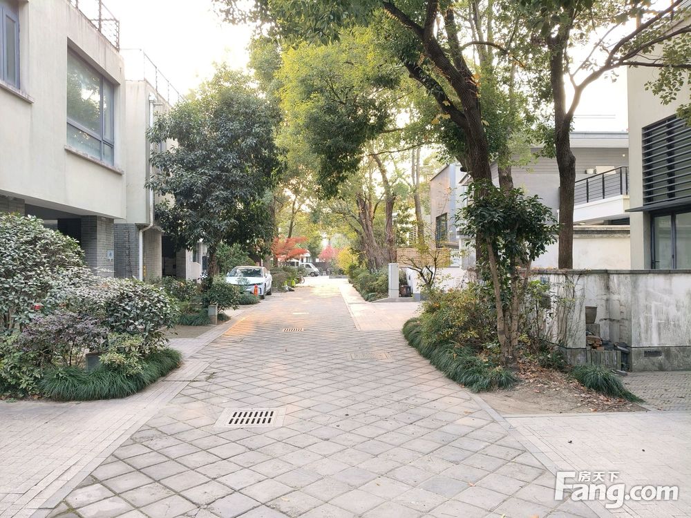小区相关图