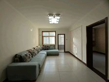 洛户!房东急售!市中心!七的 步梯房3层 精装修拎包入住