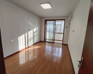 安居小区金山酒店对面 138平 三十万豪装未住,60.8万,