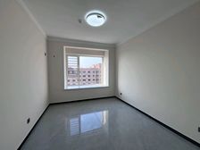 育才街大庆路理想城东区精装三居室老证全天采光65.8个