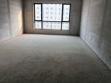 邻艺术大道,毛坯房,四室218.99平米,售370万,地下室