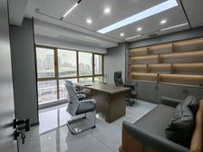 侯家塘嘉盛国际大面积出租,交通便利,精装修带家具