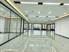 盘龙区白龙路与白云路交叉口丨瑞鼎城427平六个隔间丨可带家具