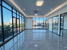 天河客运站地铁口 大气通透 双面采光落地玻璃 环境有氧呼吸