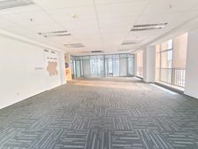 甲方直租 白金广场 崂山区项目 位置优越 万象汇汽车东站旁