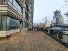 万科翡翠公园一楼带院复式两层毛坯房