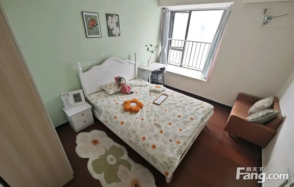 渝北 汽博中心 金童路轻轨口 可以短租 没得中介 随时可看！