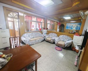 实验小学六中学区,铁路家属院,三室,老证四楼天然气入户赠储间