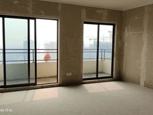 新区万达广场旁,23年新房,4室2厅,送56平露台,首付21