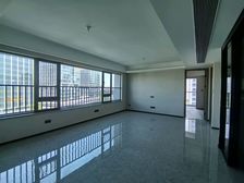 星网锐捷隔壁,万科城市之光现房,精装四房桔园州四中,工作抛售