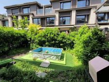 金地水悦堂 联排别墅 前后院子!