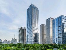 绿地中央广场写字楼单价6字头起53-82平面积楼层任选