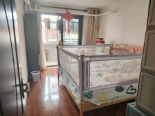 四惠东甘露园甘露园南里一区两居室,东西朝向顶层。