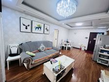 翡翠名都 精装106平三房两厅一卫 49W