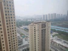 急急急,吾悦商圈,小区头排,房东送车位