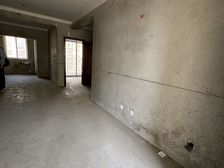 银泰旁,经济适用三房