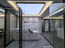 国贸t2栋302方位5+1带家具租金35特价