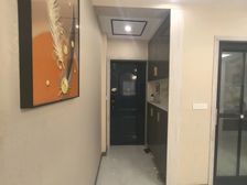 原业主精装修,因其他城市买房子急需要资金周转亏本出售价格可谈