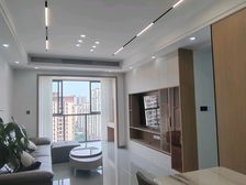 官盛春天三房两厅两卫,业主急售看起可以谈!